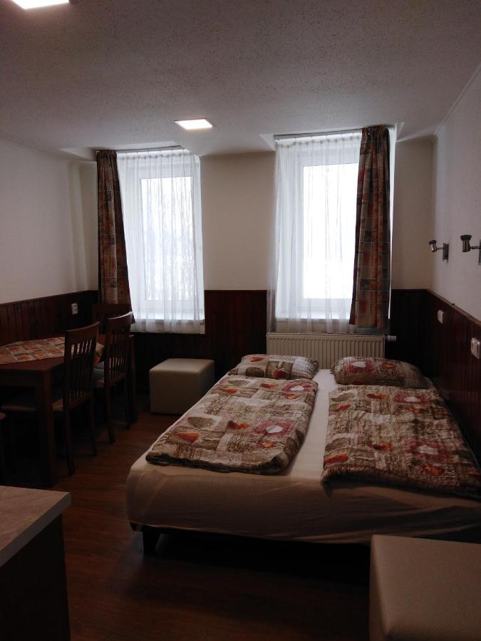 Rudník 乔加旅馆酒店 外观 照片